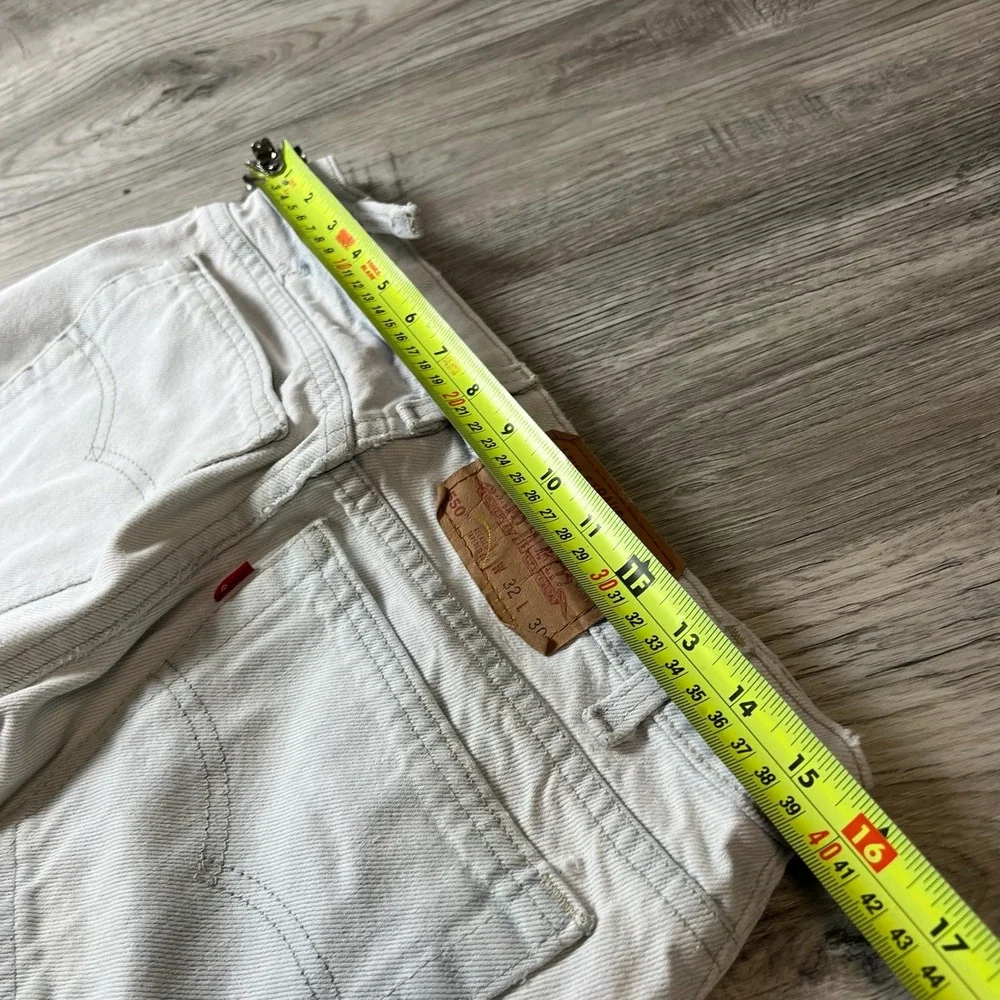 Levi's 550 Jeans Mens 32x30 White Relaxed Tapered Distressed Vintage Denim